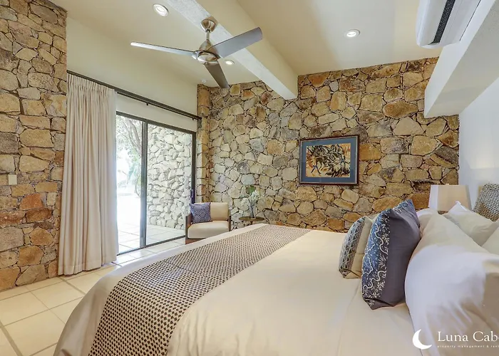 Villa Beachside Paradise, Heated Pool, Sunsets & Bbq *