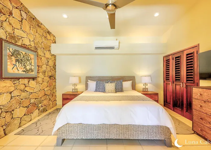 Beachside Paradise, Heated Pool, Sunsets & Bbq
