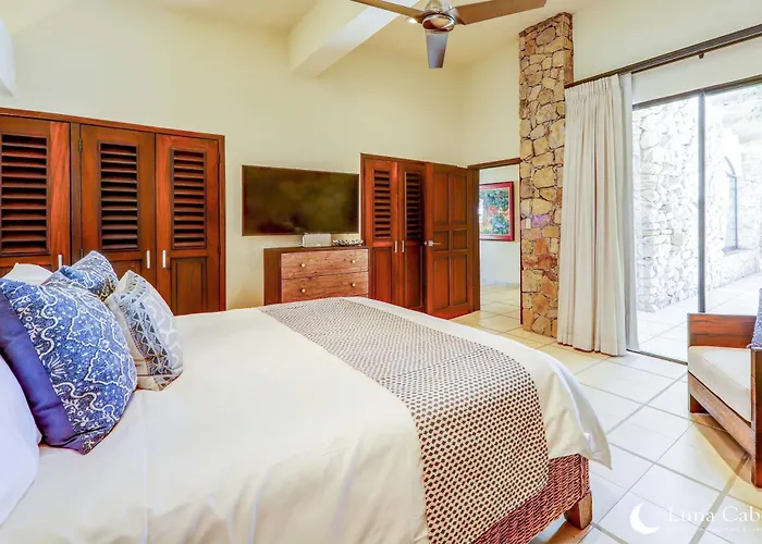 Beachside Paradise, Heated Pool, Sunsets & Bbq