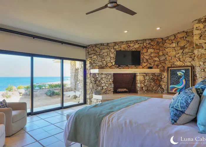 Villa Beachside Paradise, Heated Pool, Sunsets & Bbq