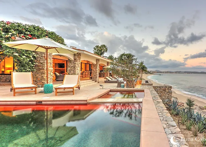 Beachside Paradise, Heated Pool, Sunsets & Bbq Villa *