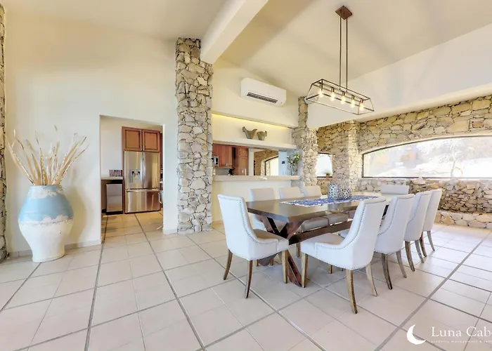 Beachside Paradise, Heated Pool, Sunsets & Bbq *